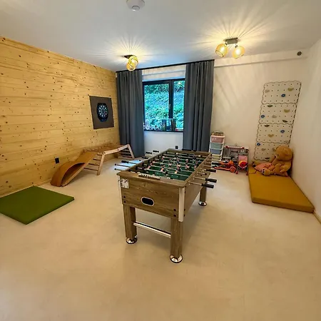 Vista With Jacuzzi Chalet *