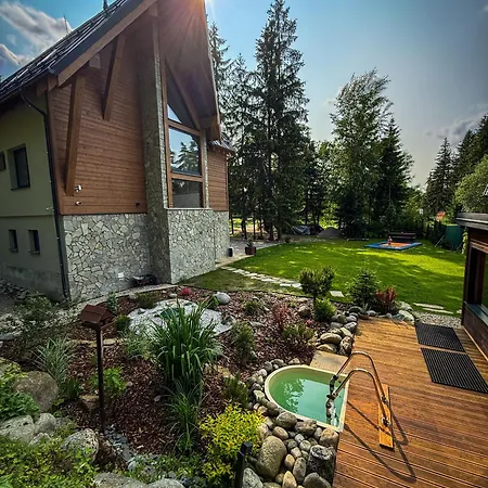 Chalet Vista Biohacking & Jacuzzi Recovery Chalet * デマノブスカ・ドリーナ